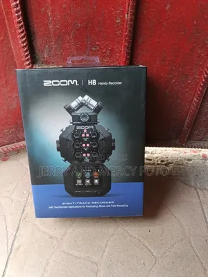 Zoom H8 Recorder