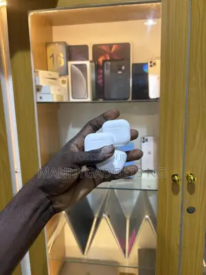 Apple Airpods 4