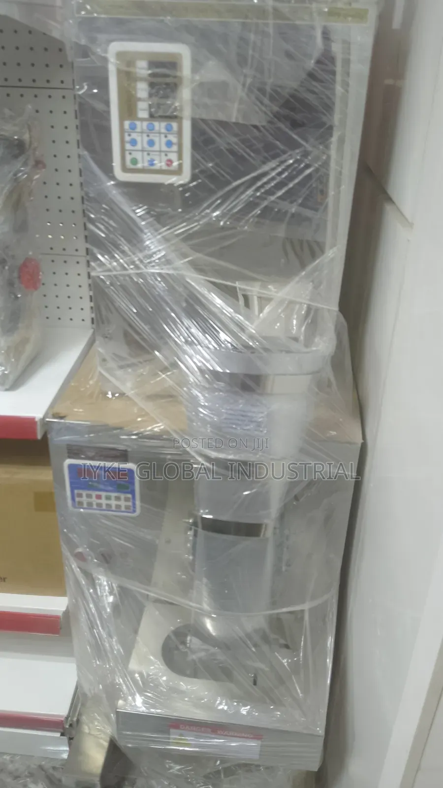 Automatic Granule  Packaging Machine