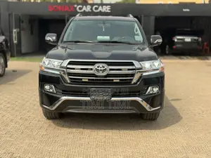 Toyota Land Cruiser 5.7 V8 VXR 2020 Black