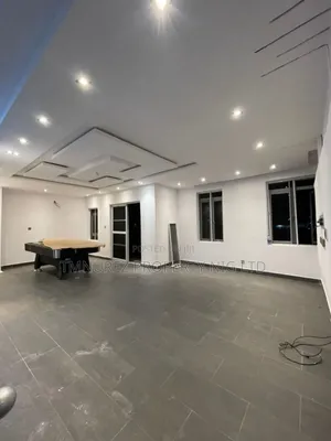 Mini Flat in Ikota for rent