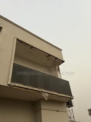 Diamondlite Glass Dark Gray Balcony Handrails