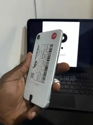 Apple iPhone XR 128 GB White