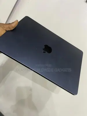 Laptop Apple MacBook Air 2024 M3 8GB Apple M3 SSD 256GB