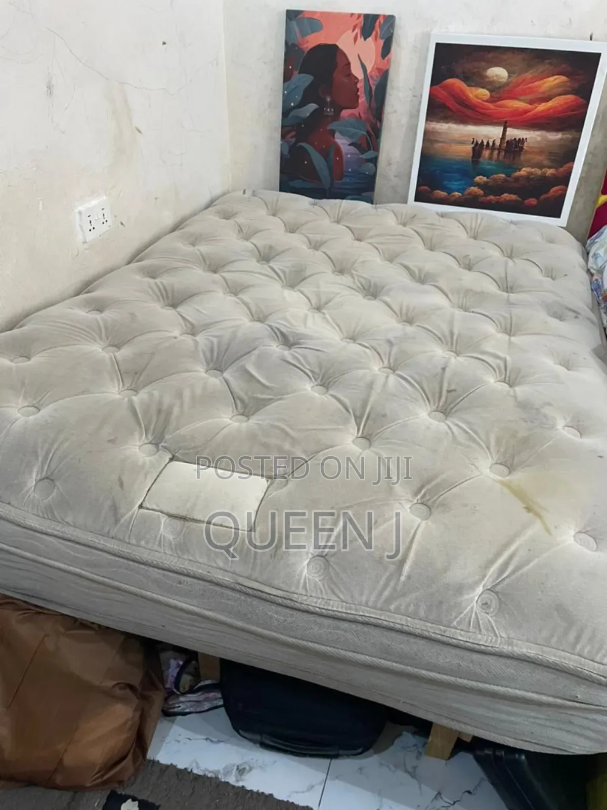 5 by 6 Spring Mattress With 2 Pillows