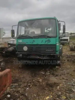 Tokunbo Volvo Fl6 Truck. 10 Bolt Axle
