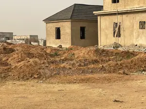 600sqm Land to 4or5 Bedroom Duplex With Bq