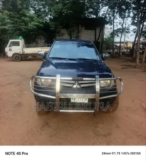 Mitsubishi L200 2009 Black