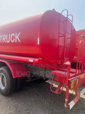 Howo Water Tanker 33,000 L