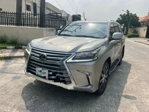 Lexus LX 2021 Gold