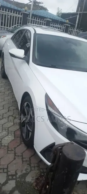 Hyundai Elantra 2020 White