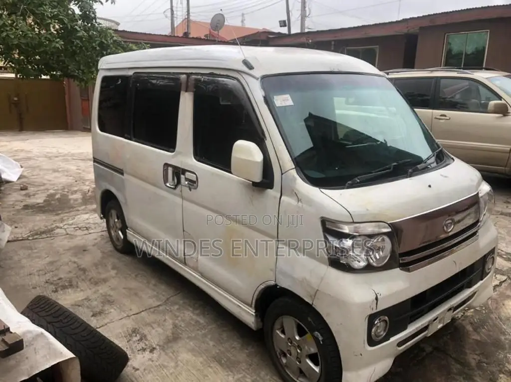 Daihatsu Hijet 2013 Black
