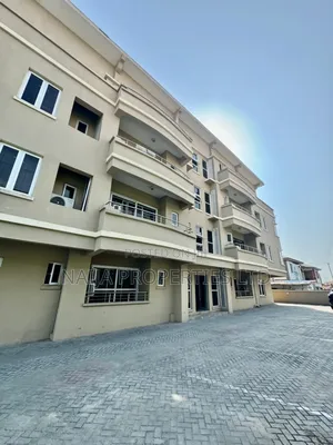 3bdrm Penthouse in Lekki Phase 1 for rent