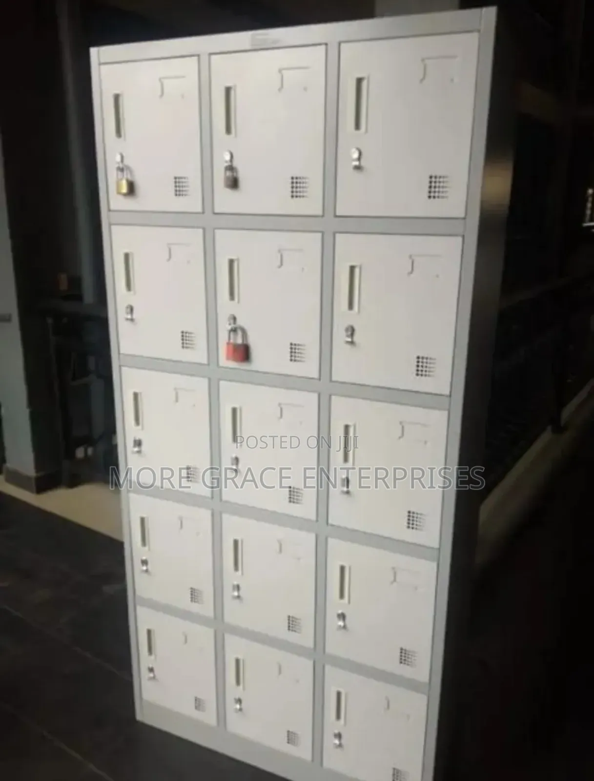 Metal Worker's Locker (15 Partitions)
