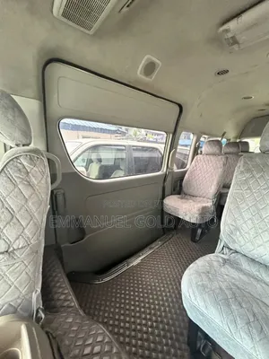 Toyota HiAce 2014 White