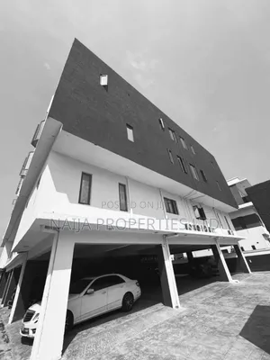 3bdrm Maisonette in Lekki Phase 1 for rent