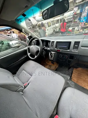 Toyota HiAce 2009 Grey