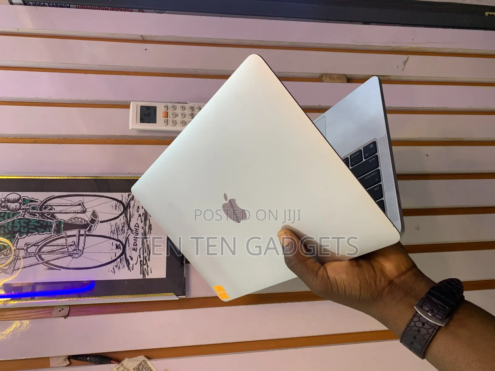 Laptop Apple MacBook Pro M1 16GB Apple M1 SSD 256GB