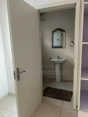 1bdrm Shared Apartment in Bera Estate, Chevron for rent