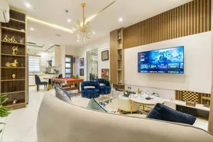 Luxury 1 Bedroom Smart Home With a Pool/Gym and a Lounge Area
