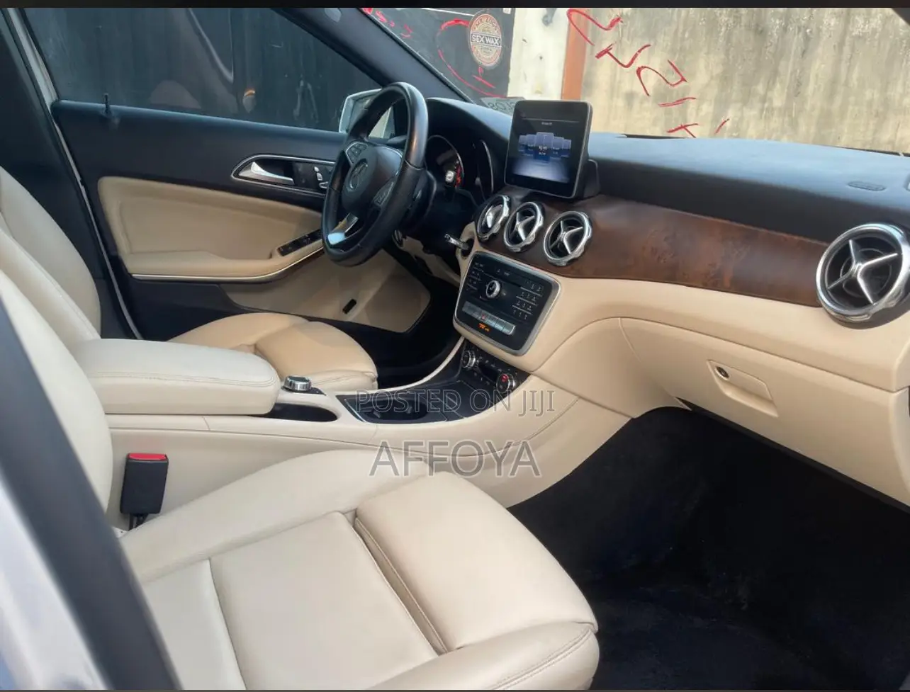 Mercedes-Benz GLA 250 2020 Silver