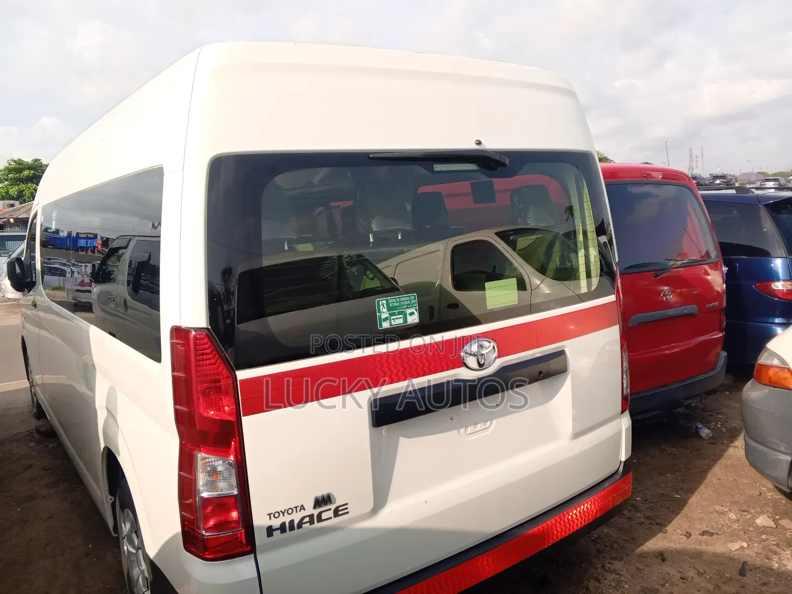 Toyota HiAce 2023 White