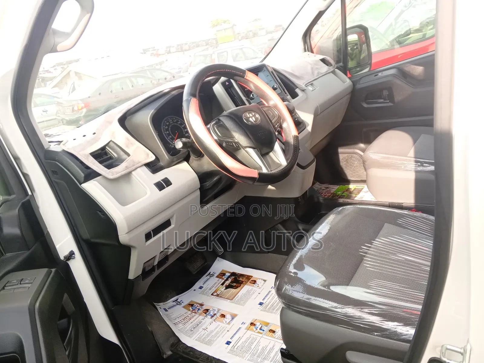 Toyota HiAce 2023 White