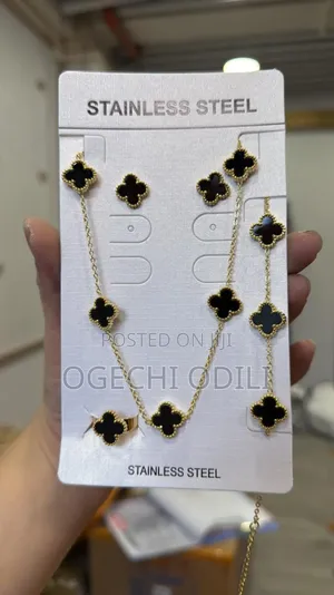 Jewelries and Accessories