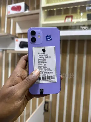 Apple iPhone 12 64 GB