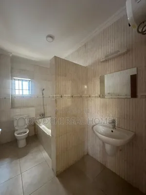 3bdrm Apartment in Lekki Phase1 for rent
