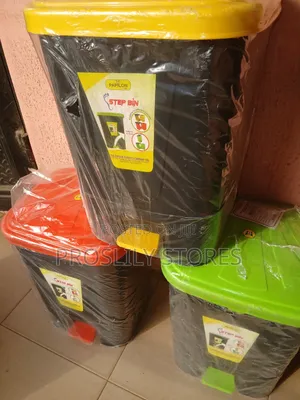 Pedal Plastic Dustbin Bin 25litres