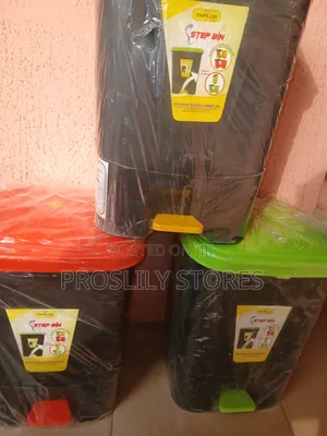 Pedal Plastic Dustbin Bin 25litres