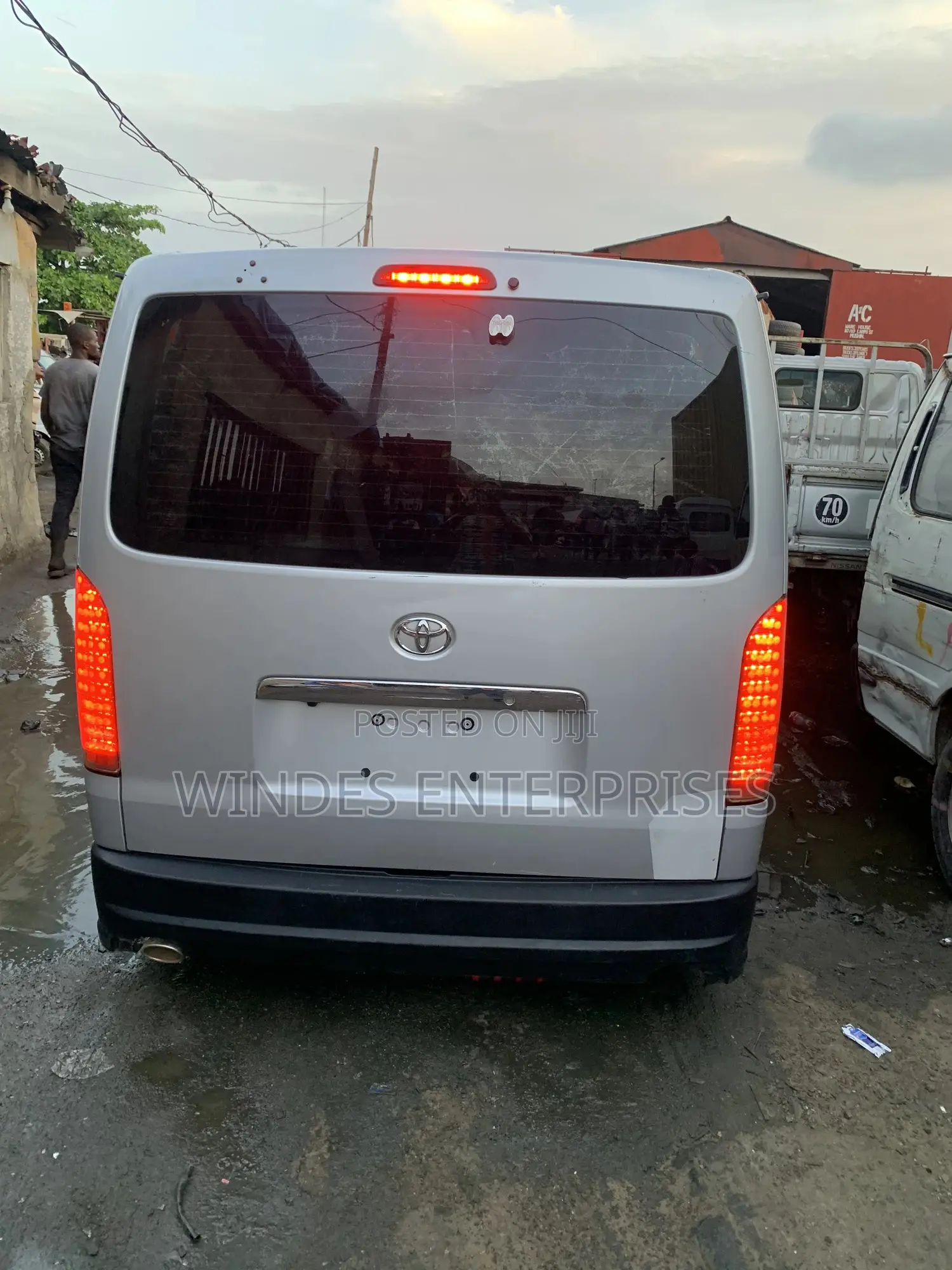 Toyota HiAce 2009 Grey