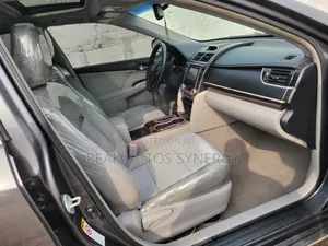 Toyota Camry XLE 4dr Sedan (2.5L 4cyl 6A) 2013 Gray