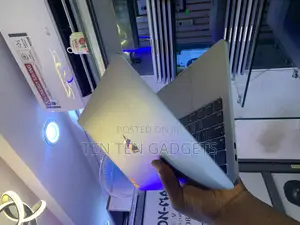 Laptop Apple MacBook Pro 2019 16GB Intel Core i7 SSD 256GB