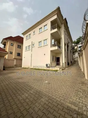 3bdrm Block of Flats in Off Ago for sale