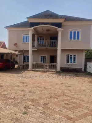 4bdrm Duplex in Off Ago Palace for sale