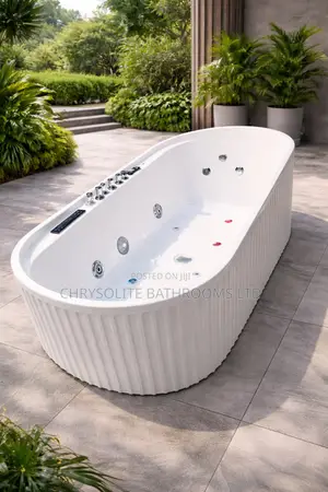 White Acrylic Bathtub