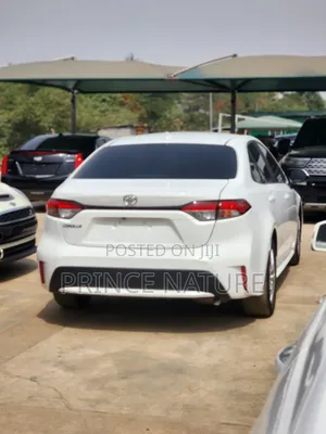 Toyota Corolla 2019 White