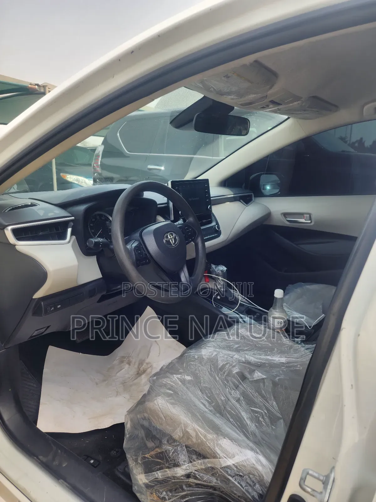 Toyota Corolla 2019 White