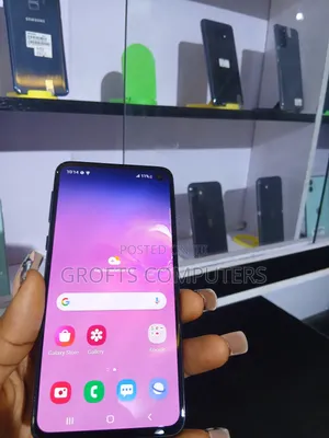 Samsung Galaxy S10e 128 GB Black
