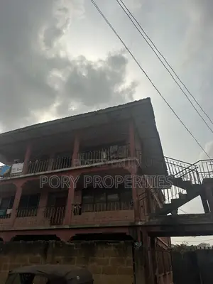 18bdrm House in Adekunle, CHallenge / Ibadan for sale