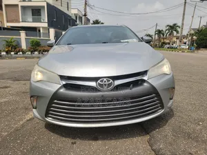 Toyota Camry SE 4dr Sedan (2.5L 4cyl 6A) 2016 Gray