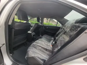 Toyota Camry SE 4dr Sedan (2.5L 4cyl 6A) 2016 Gray