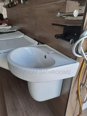 Execution Wall Hung Basin