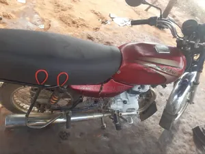 Bajaj Boxer 100 2021 Red