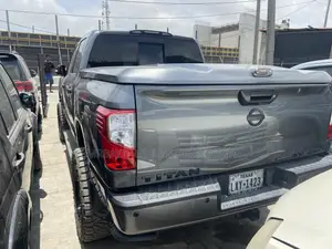 Nissan Titan SV 4x4 King Cab 6.3 ft. box 139.8 in. WB 2019 Gray