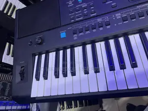 Yamaha PSR-E473 Keyboard