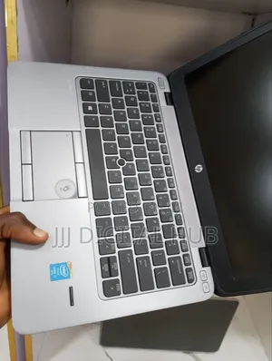 Laptop HP EliteBook 820 G2 8GB Intel Core I7 SSD 256GB