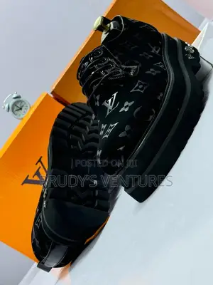 Louis Vuitton Men’S Shoe